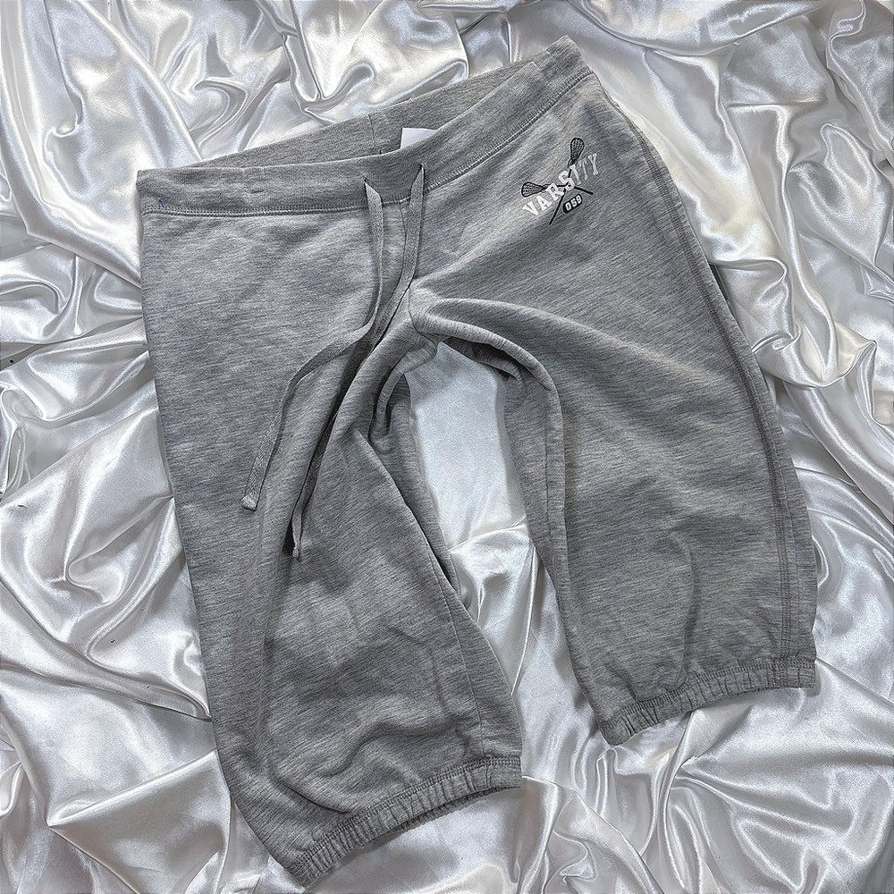 y2k Derek Heart Varsity Capri Sweatpants Gray Lacrosse Graphic Crop M